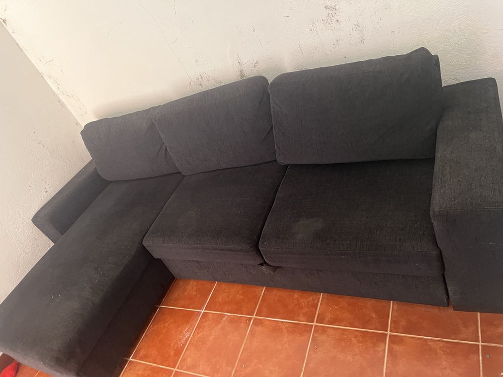 Sofa cama em tecido preto