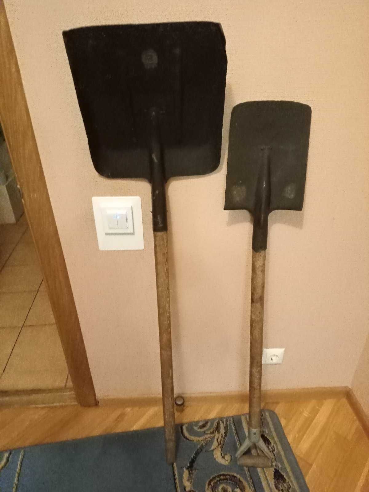 Продам 2 лопати для чистки снігу, 2 штикові лопати і звичайну лопату