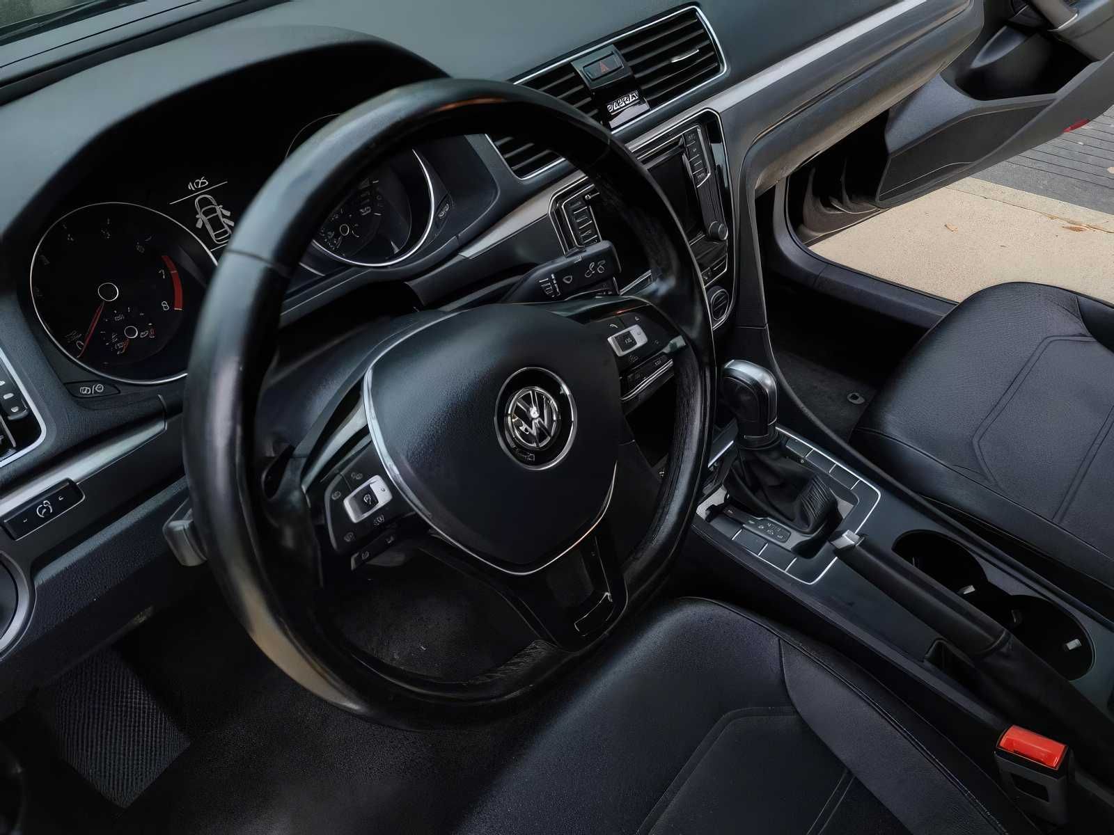 2018 Volkswagen Passat  S