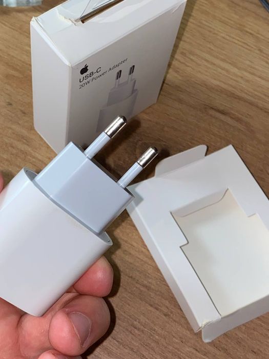 Оригінальний зарядний пристрій apple 20w