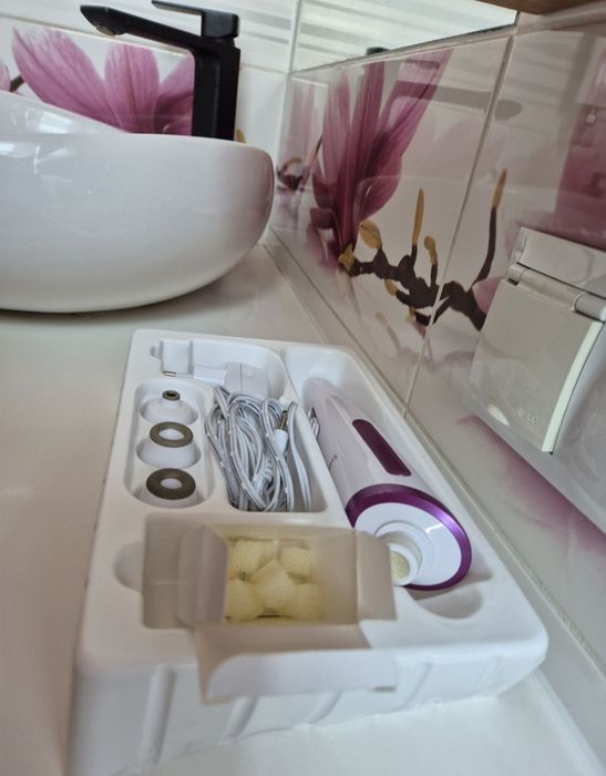 Прилад для мікродермабразії BEURER FC 76