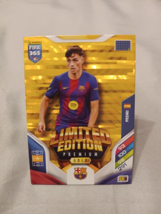 Fifa 365 panini Limited Edition premium Gold Pedri