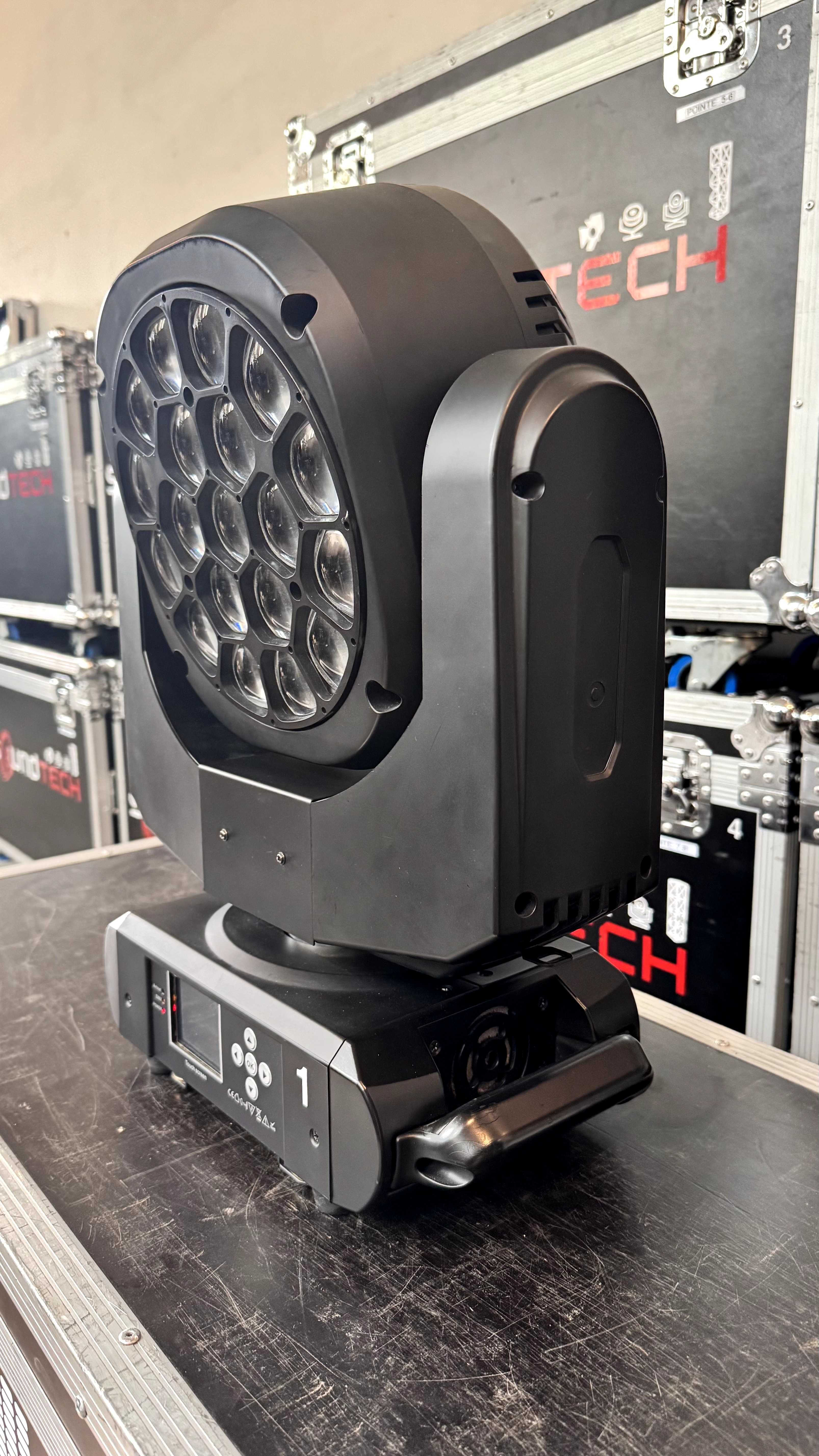 PG LED B-EYE - kopia claypaky b-eye k10