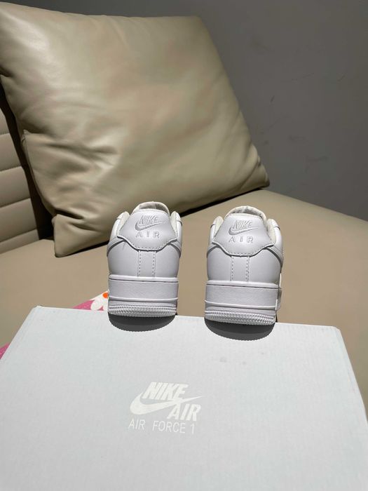 Buty Trampk Nike Air Force 1 Low '07 White R. 36