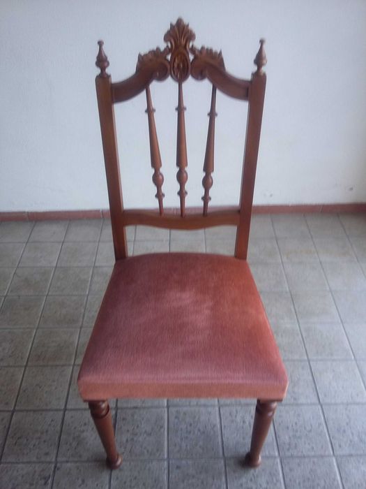Cadeira de madeira