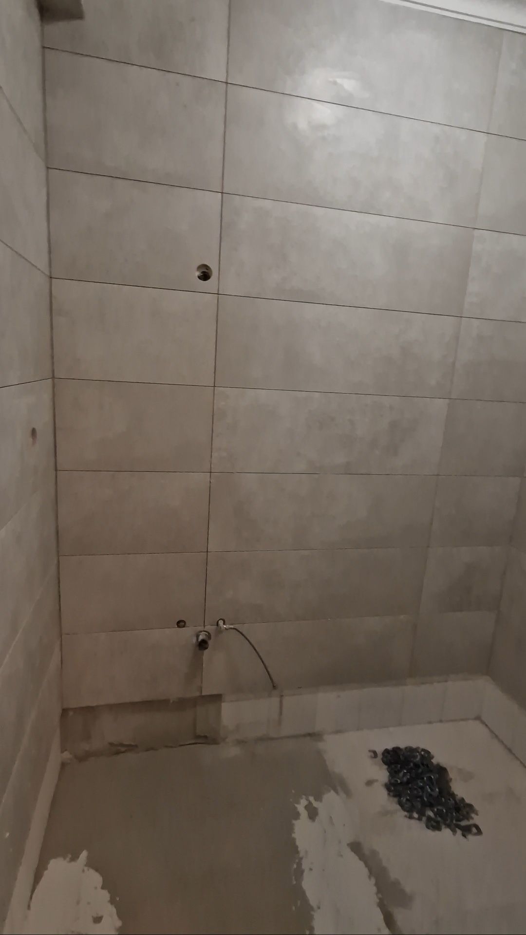 Todo tipo de Ladrilhos, Pinturas, Pladur, Barramentos