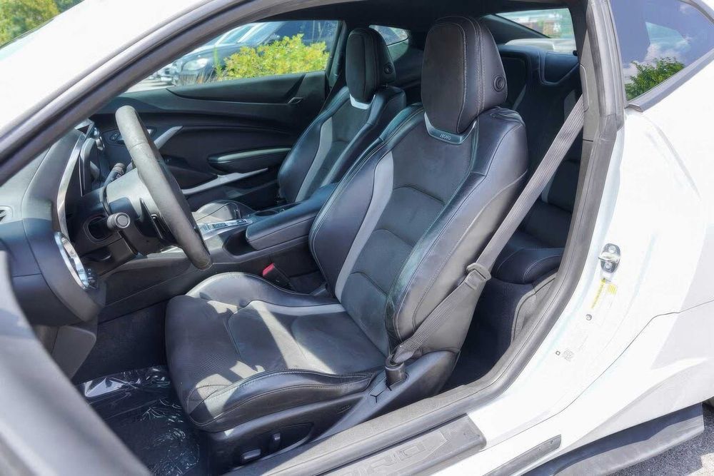 Chevrolet Camaro 1SS Coupe      2020