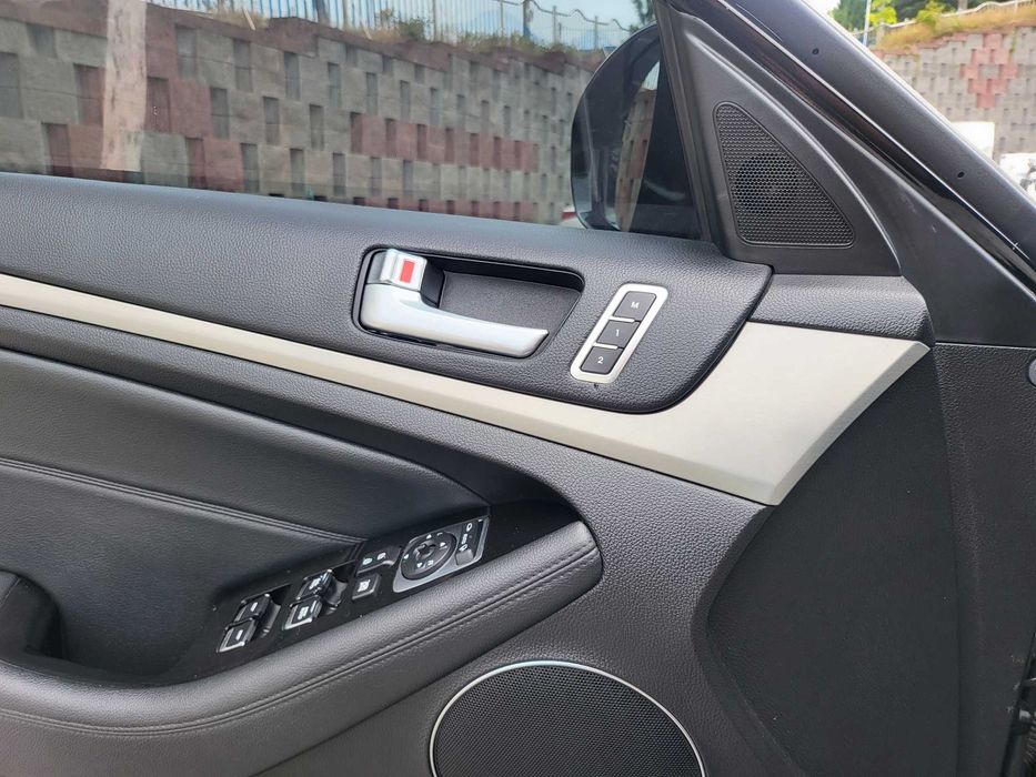 Kia K7 2015, 2.5 Hybrid, седан з низькою витратою палива з Кореї