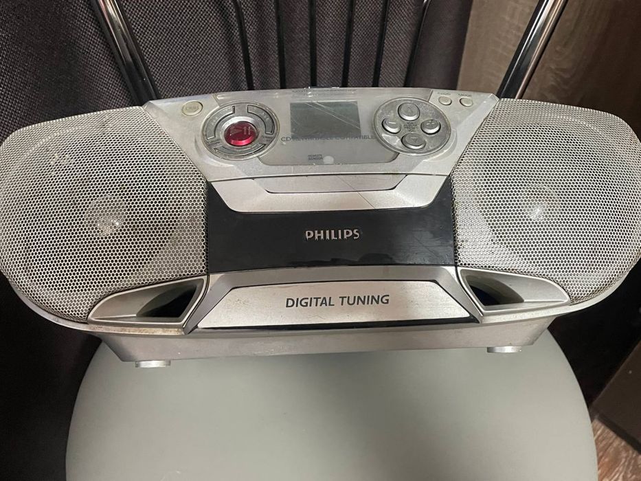 Радио-проигрыватель philips