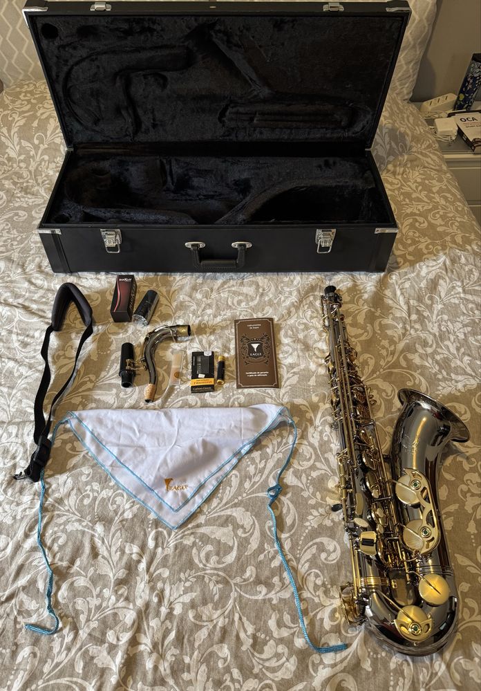 Saxofone Tenor Eagle ST 503