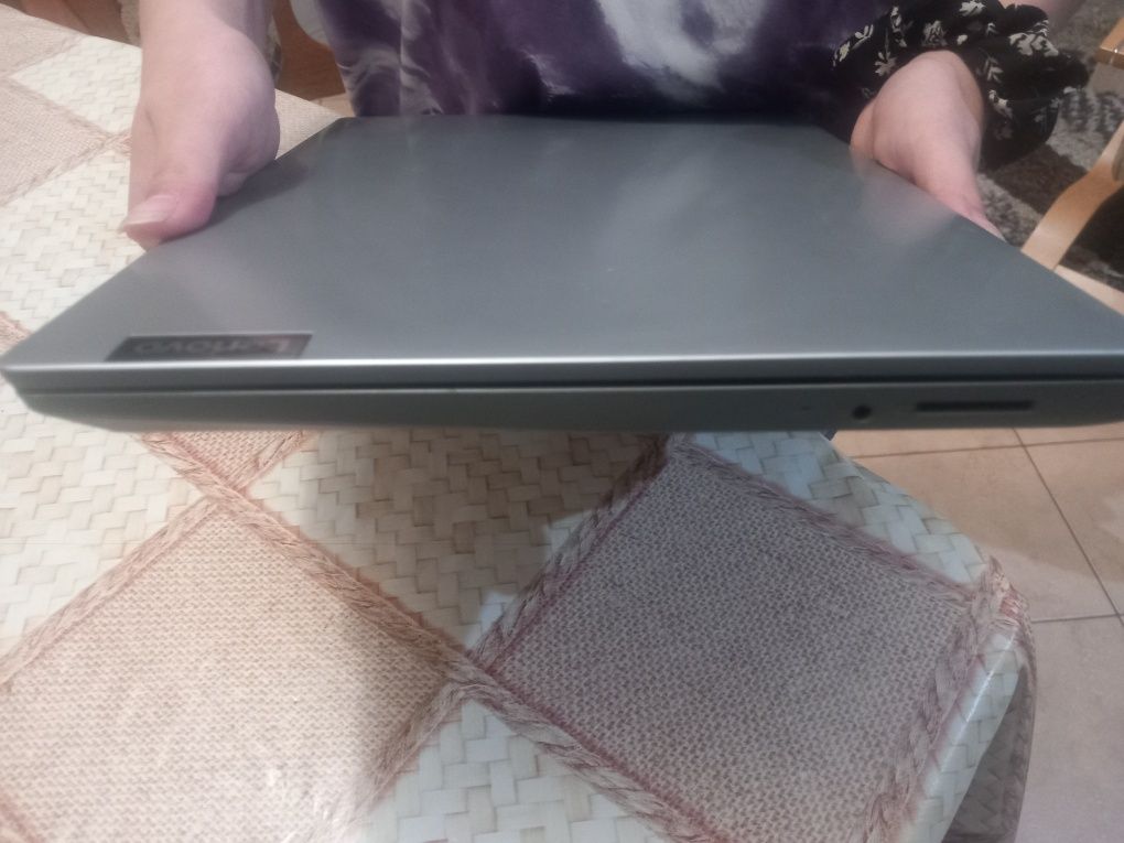 Laptop Lenovo 14 cali dysk SSD
