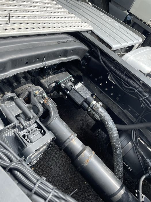 Гідравліка на тягач  Даф Ман Рено та інші види транспорту