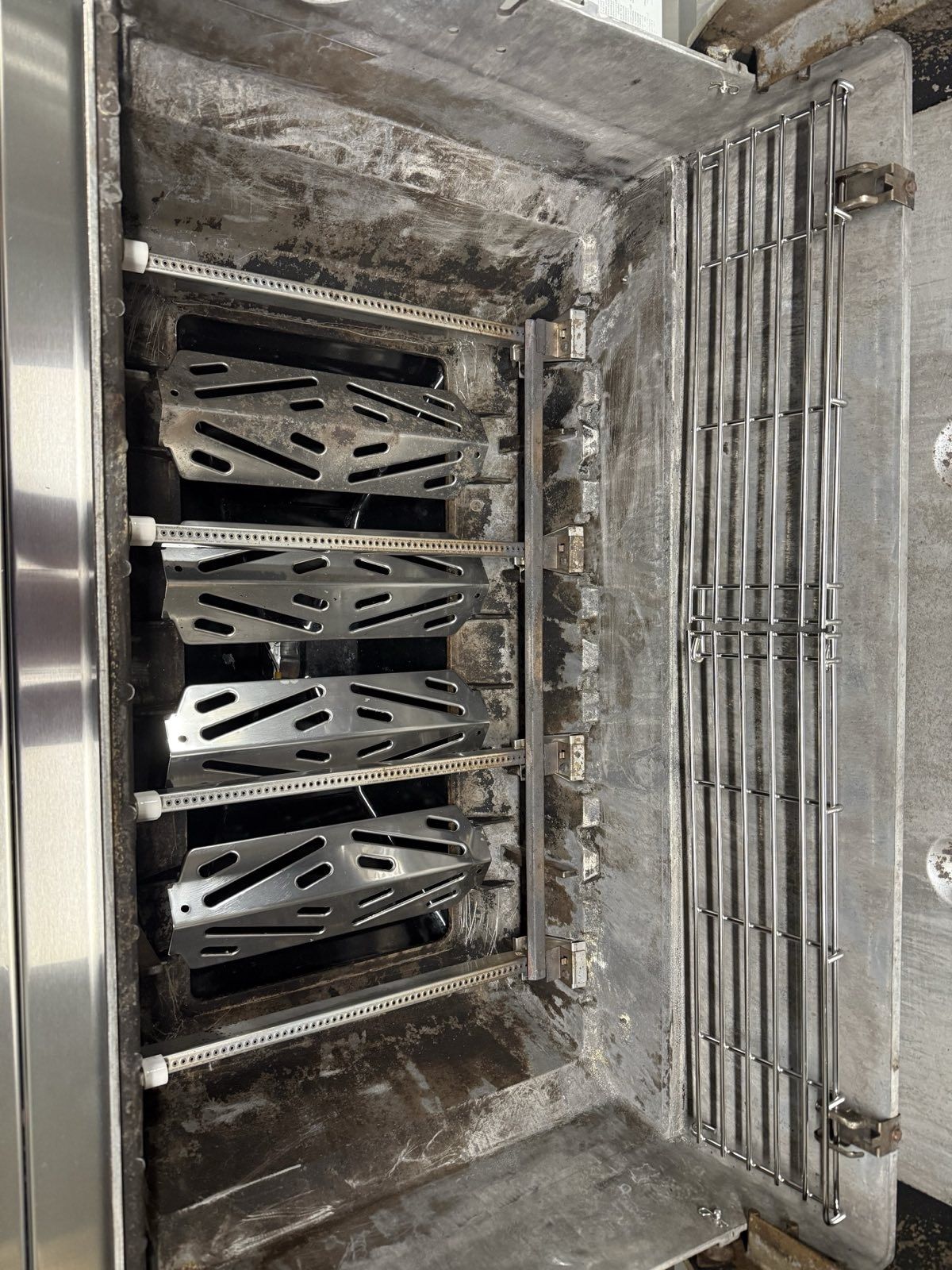 Grill gazowy Weber Genesis E410 4 palnikowy plus pokrowiec