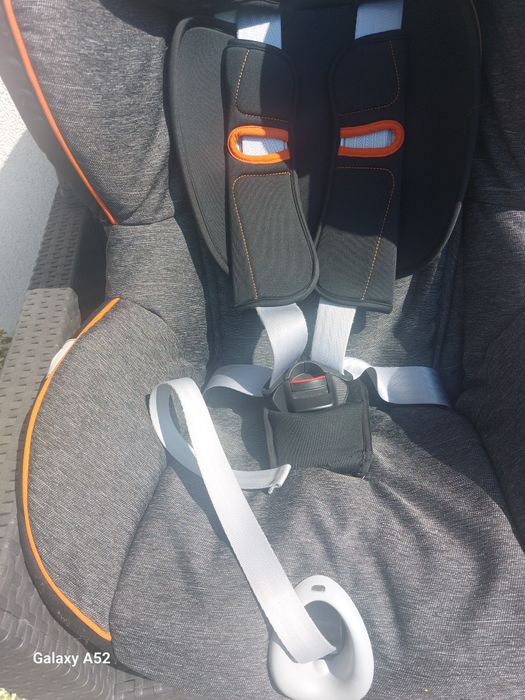 Foteliki britax romer 9-18 kg