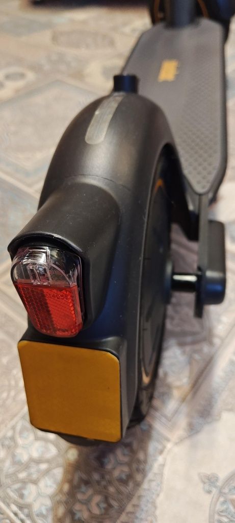 Ninebot MAX G30E 2 в стані 9/9 (оригінальний пробіг 900км)