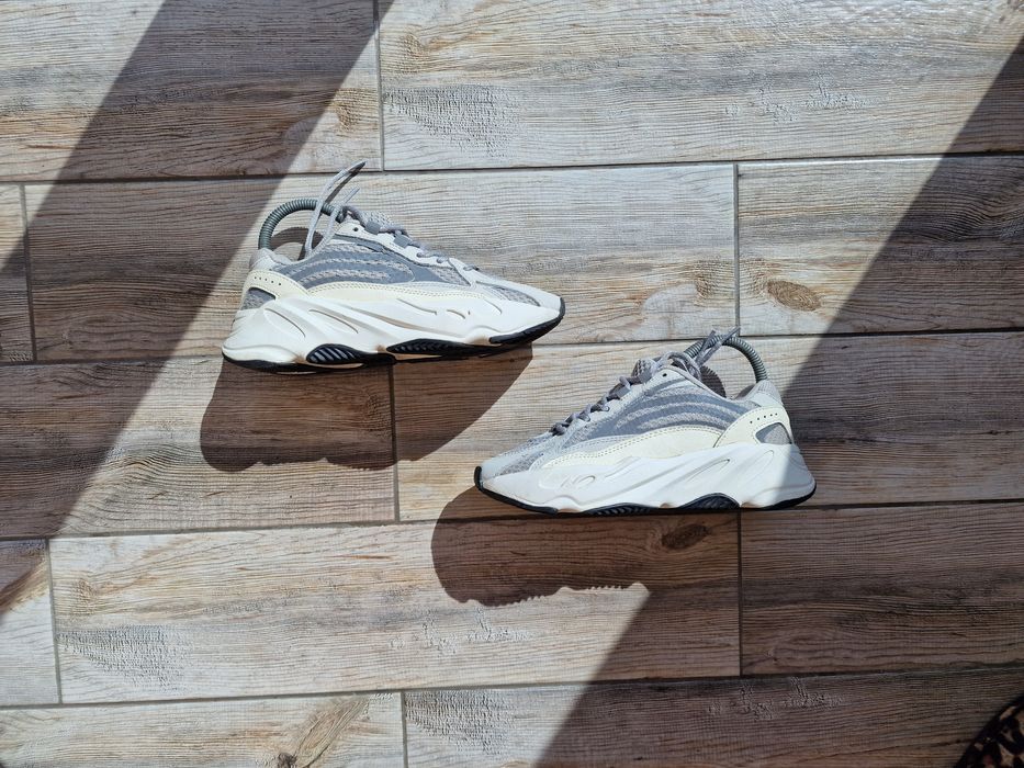 Мужские кроссовки Adidas yeezy 700 ориг  Jordan