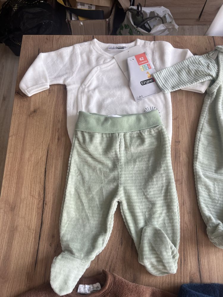 Paka zesatw ubrań niemowlęcych Ergee sinsay  kik 50-62 cm