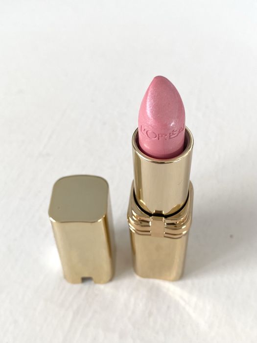 Szminka pomadka do ust L'oreal Paris Color Riche Satin 135 różowa