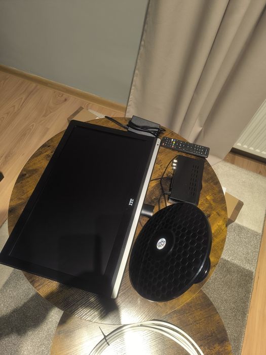 Telewizor ITT 22 cale 12V/220 dekoder antena DVB-T2