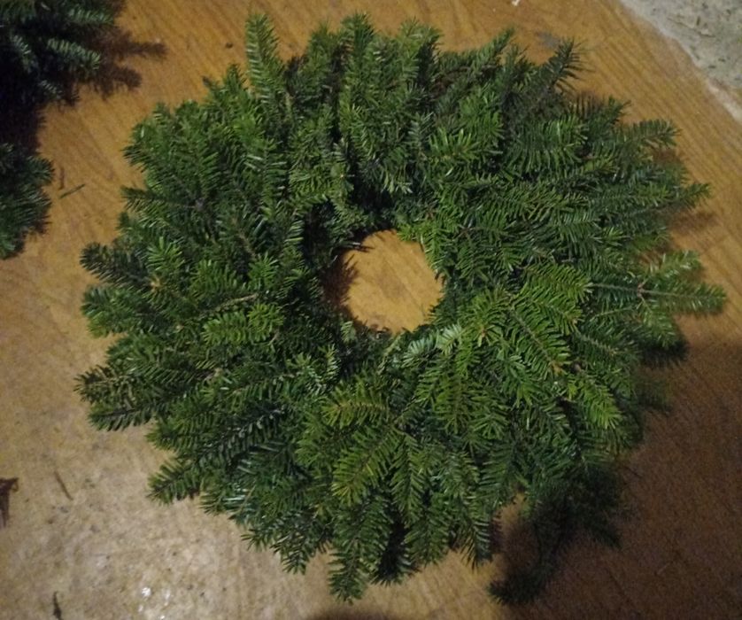 6 sztuk Wianki 40 cm żywa jodła