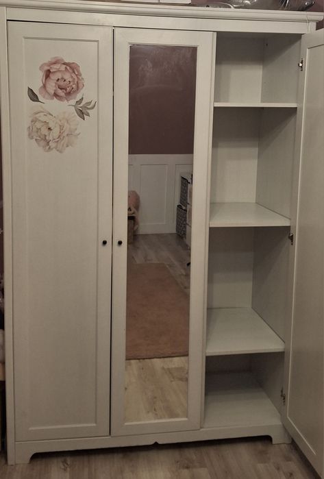 Biała szafa 3-drzwiowa IKEA
