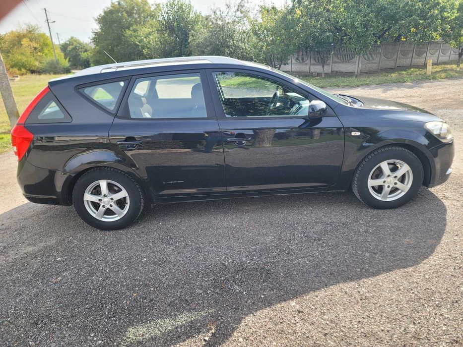Kia Ceed 2009, 1.4 MT (90 к.с.)
