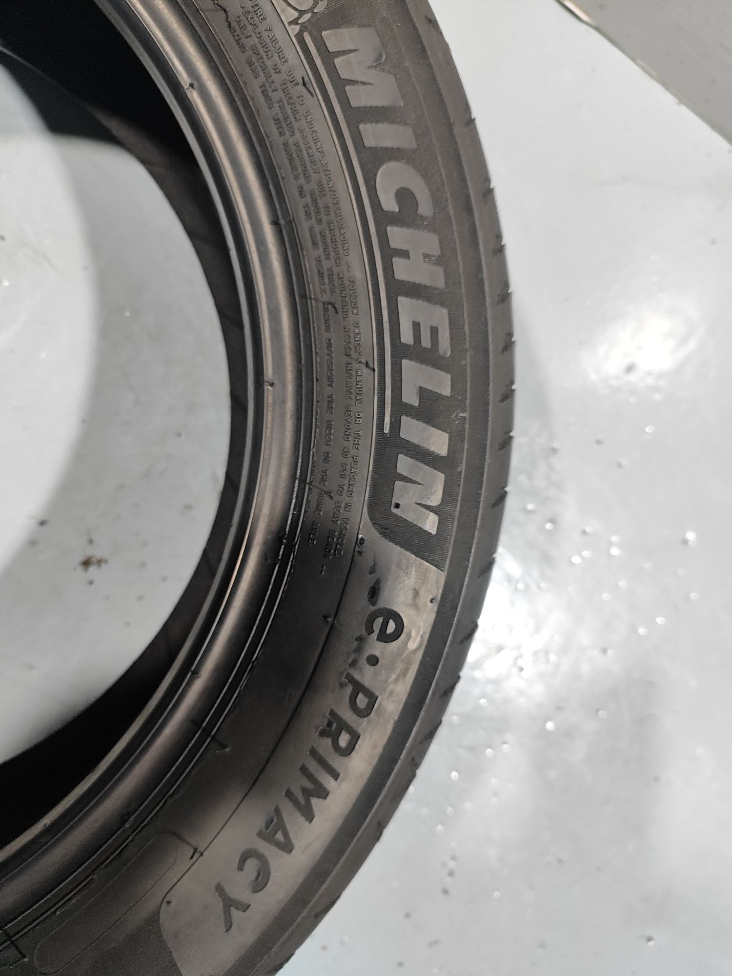 2 pneus semi novos 195-55R16 Michelin - Oferta dos Portes