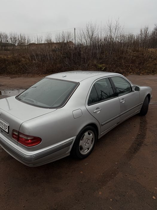 Mercedes E270 W210 elegant
