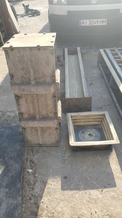 Формы для бетонных балясин бу. Из стеклопластика. Колооны, цветники.