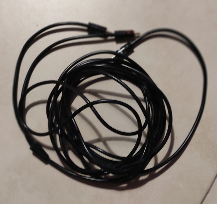 Cabo RCA marca IBRA, 1x2. 5 metros.