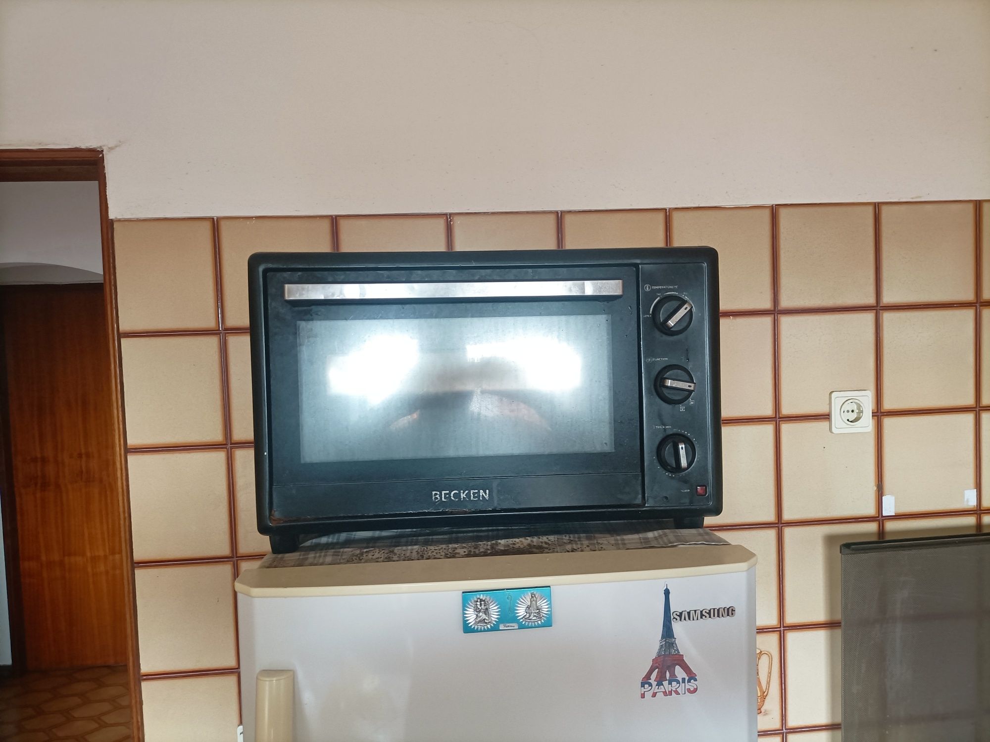 Forno de assar  vendo barato pra vender rápido