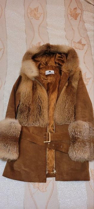 Продам женскую дубленку