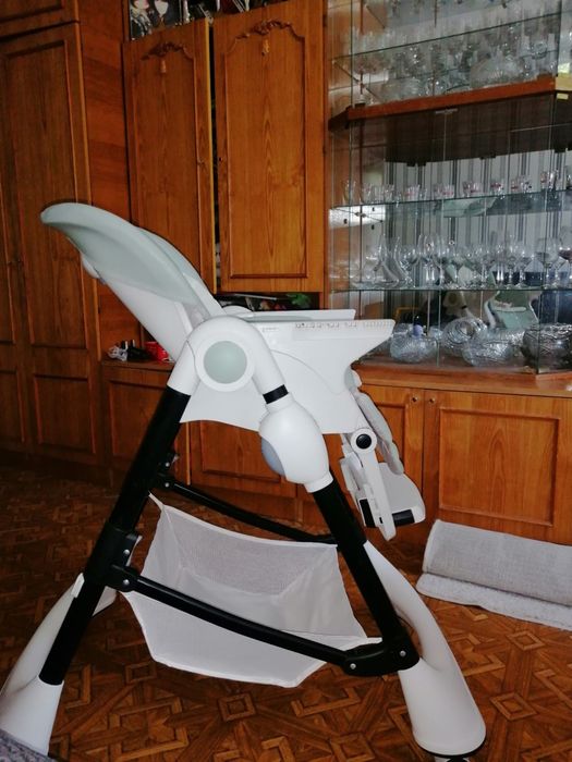 Стільчик для годування в ідеальному стані