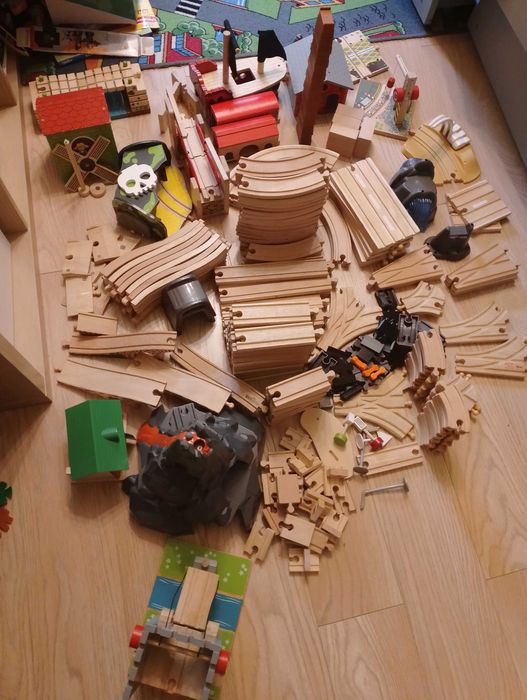 Zestaw torów i pociągów - IKEA, BRICO, LIDL