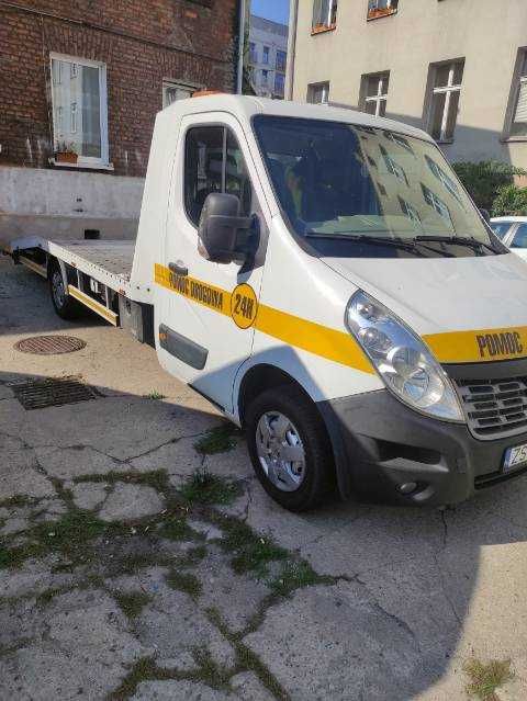 Sprzedam lawetę Renault master 3