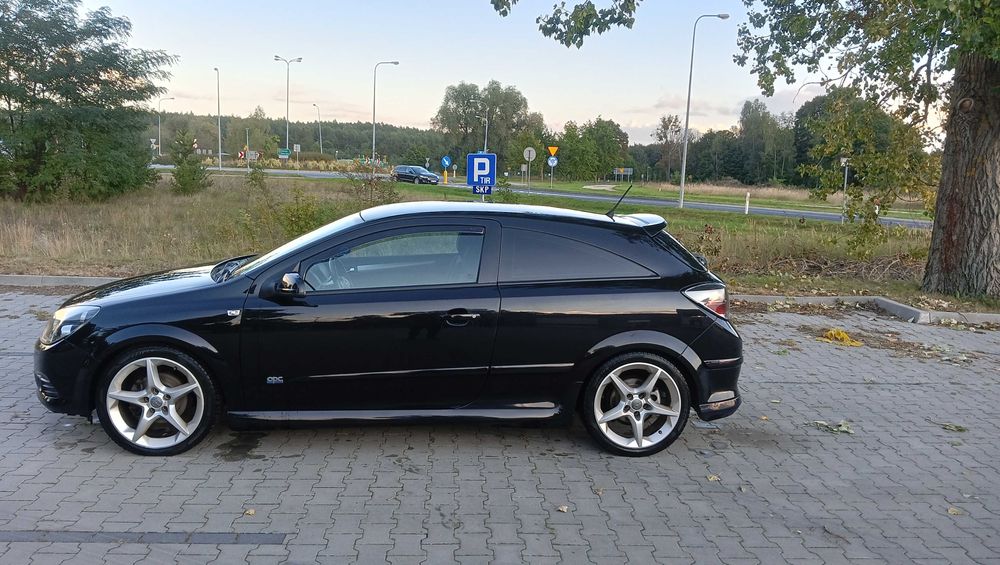 Opel Astra H GTC