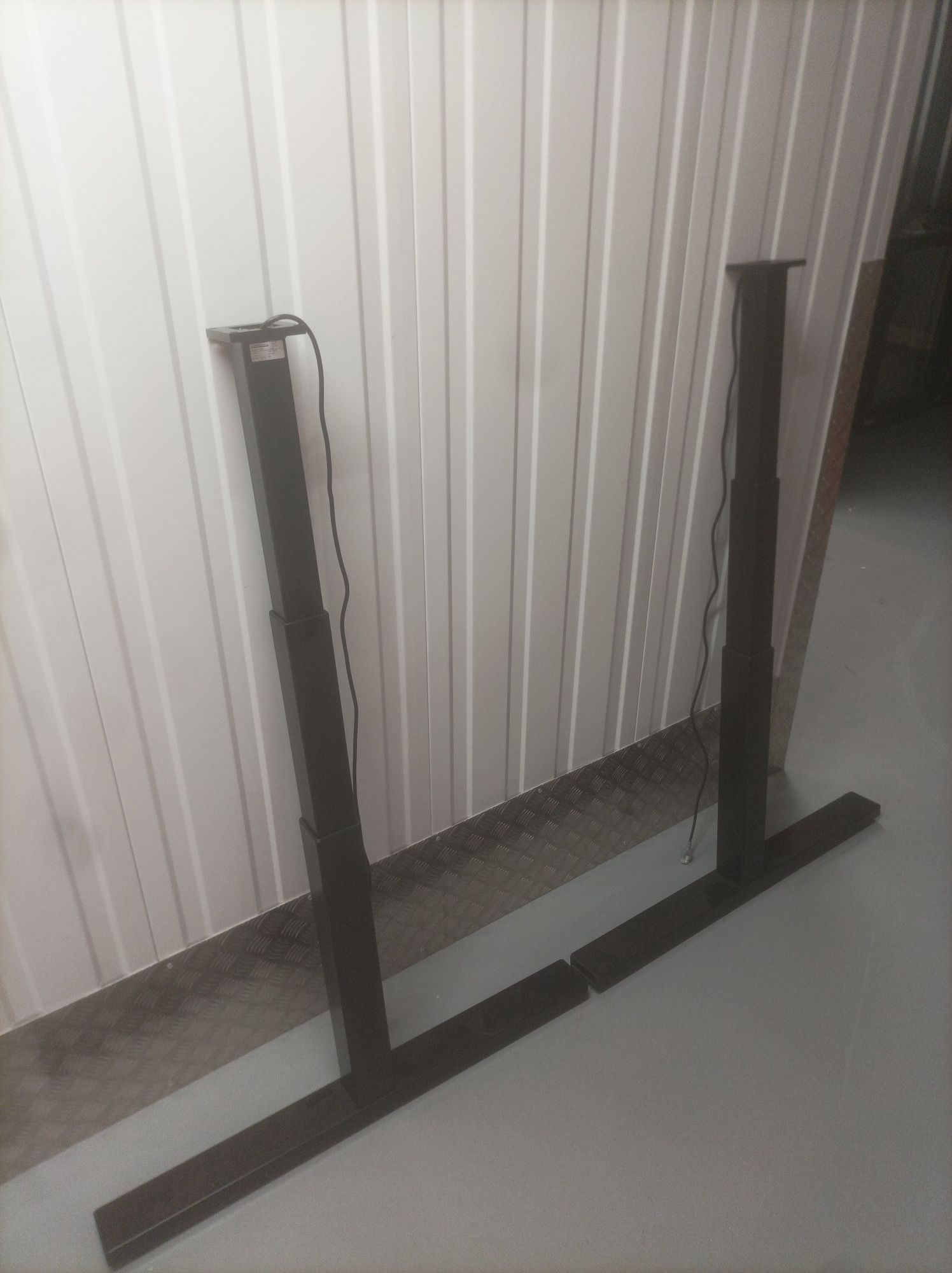 Biurko Nowy Styl z automatyczną regulacją wysokości 200cm x 100cm