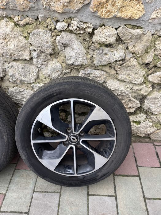 Комплект літніх шин Renault Zoe r16