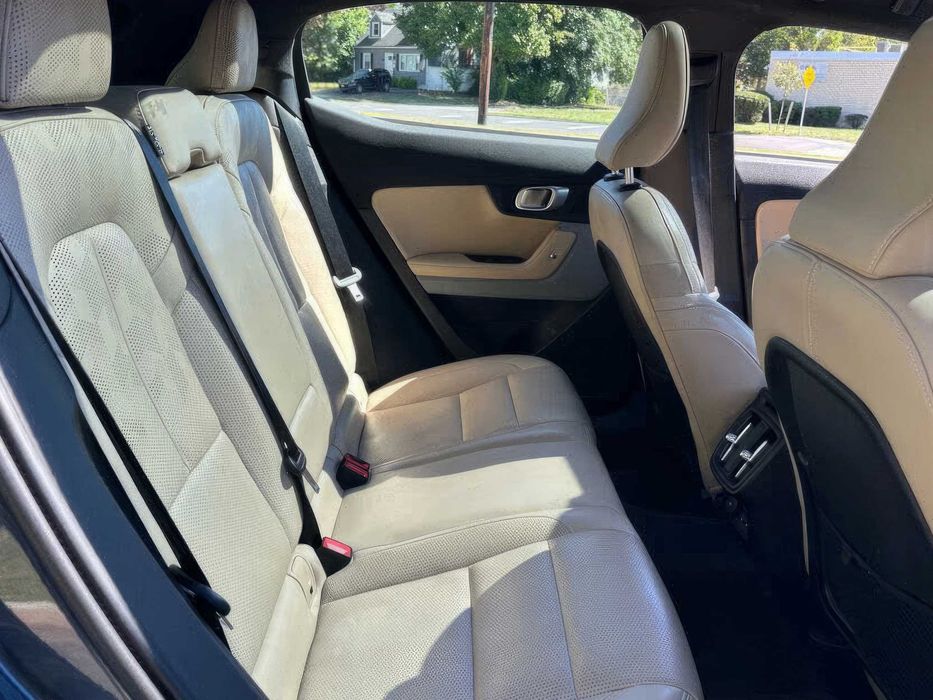 Polestar 2      2022