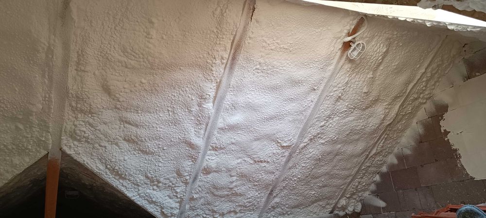 Ocieplenia piana pur ocieplanie pianka poddaszy i izolacje