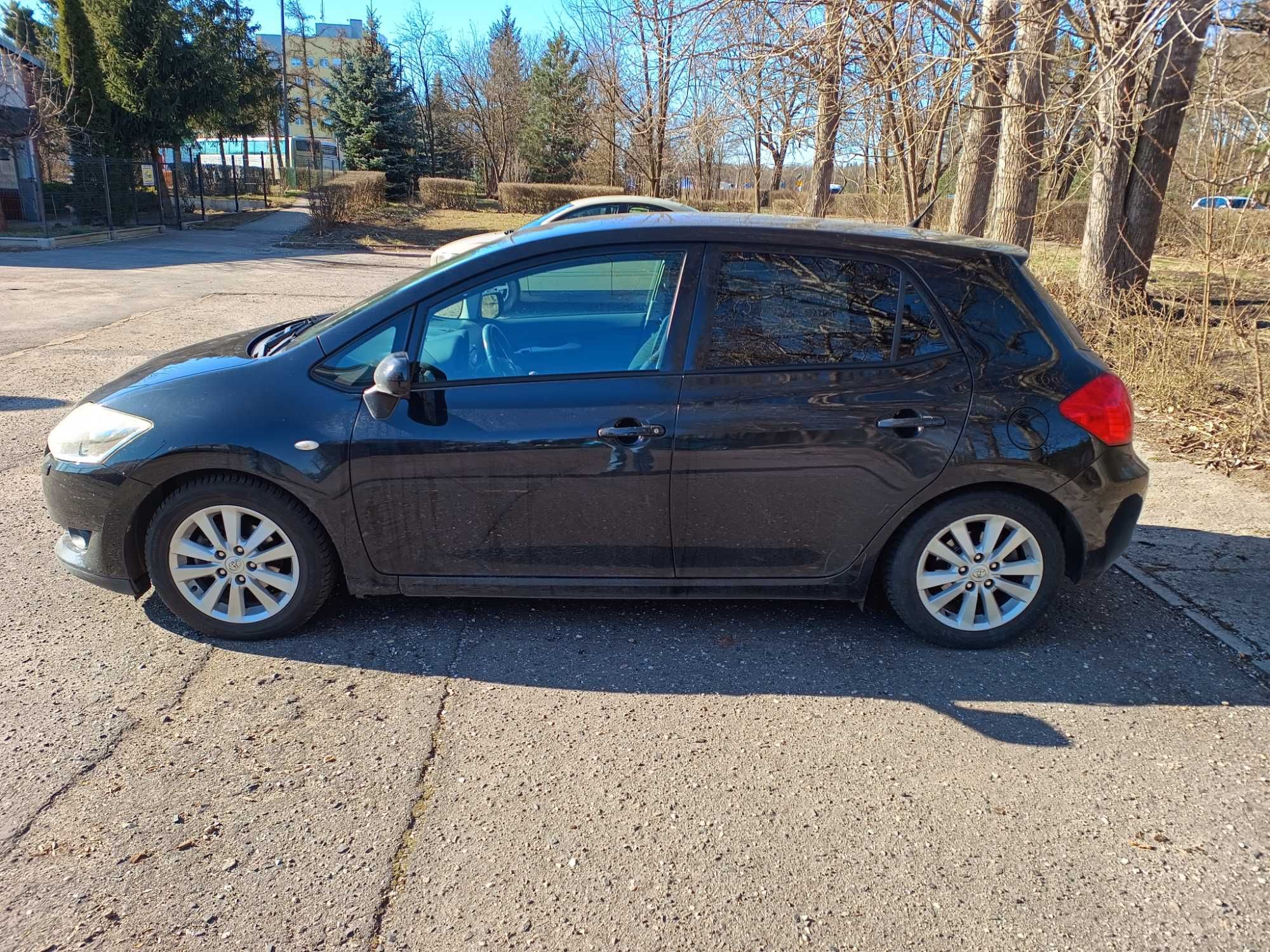 Sprzedam Toyotę Auris generacji 1 rocznik 2008