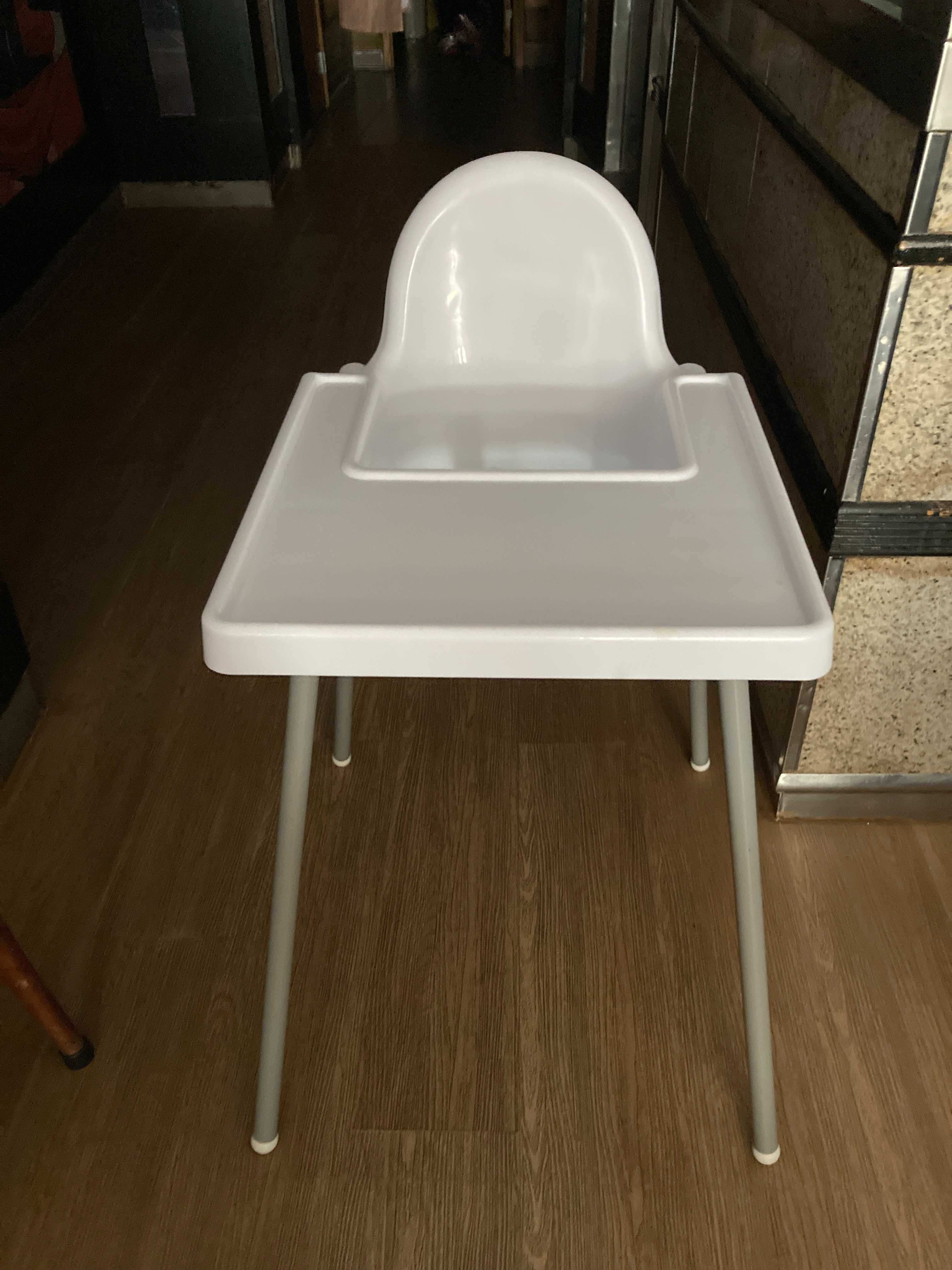 Cadeira de refeição para bebé com tabuleiro removível