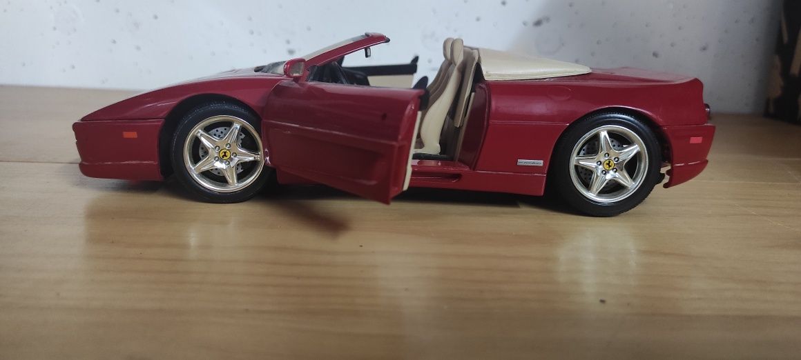 1/18 Ferrari 355 cabrio hot wheels