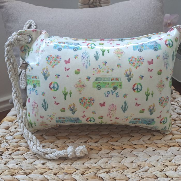 Almofadas de praia novas diversas