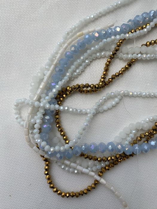 Розпродаж залишків кришталю, перлів