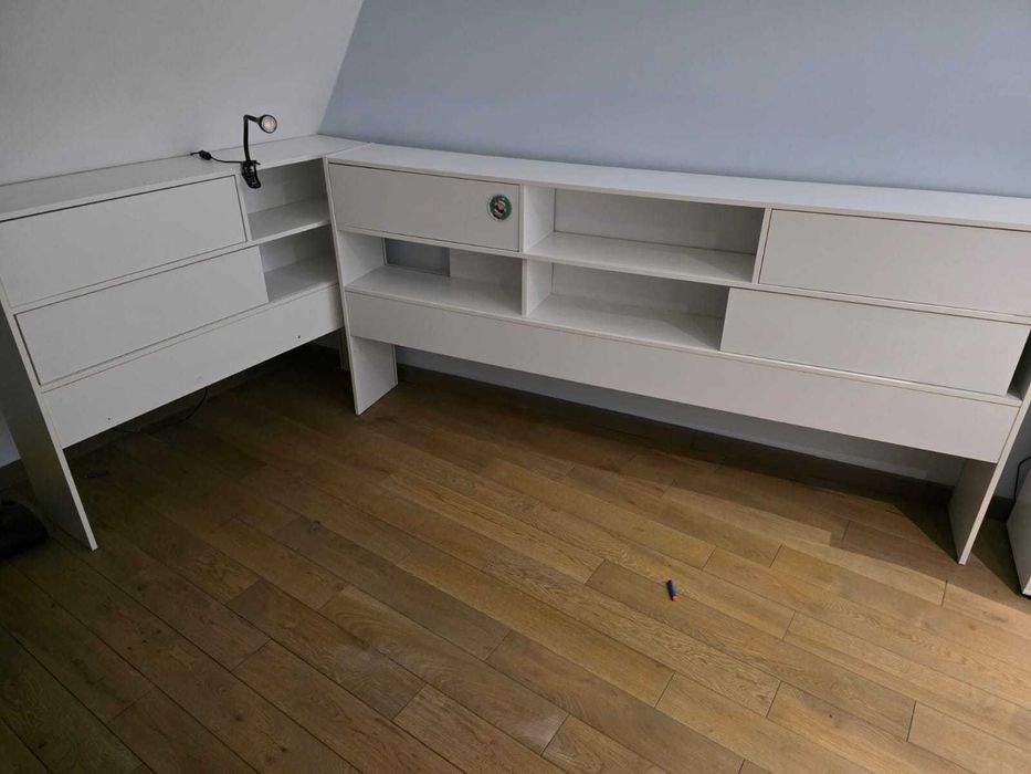 Zestaw mebli dwie komody (konsole) i łóżko