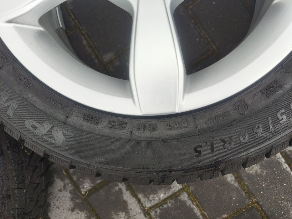 Koła zimowe oryginał Audi 5x100 6Jx15 et29 opony 185 60 R15 jak nowe