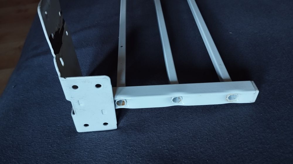 Wieszak trójramienny