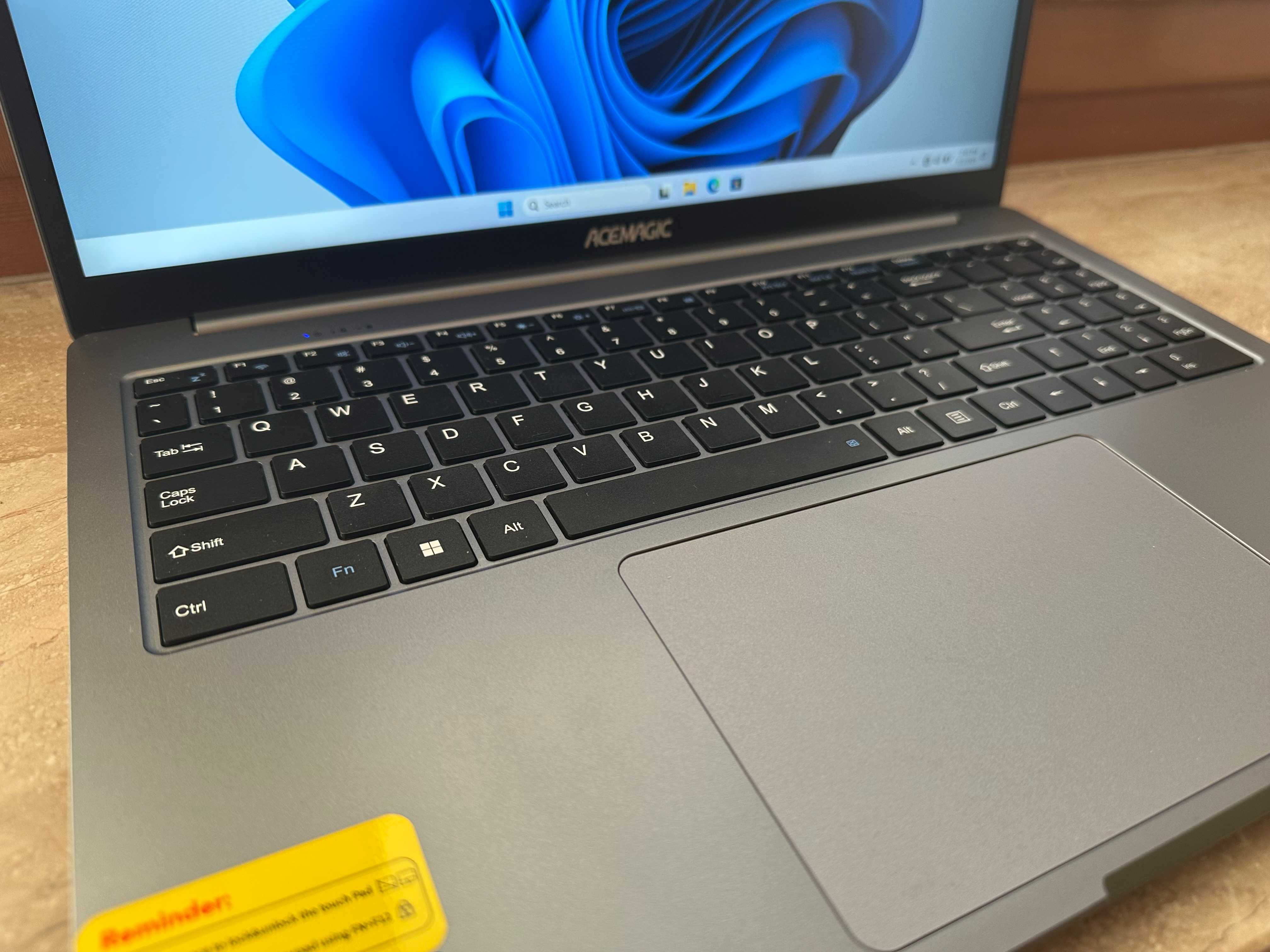 Laptop ACEMAGIC 16 cali 16 GB DDR4 512GB SSD Przenośny, 1920 * 1200s