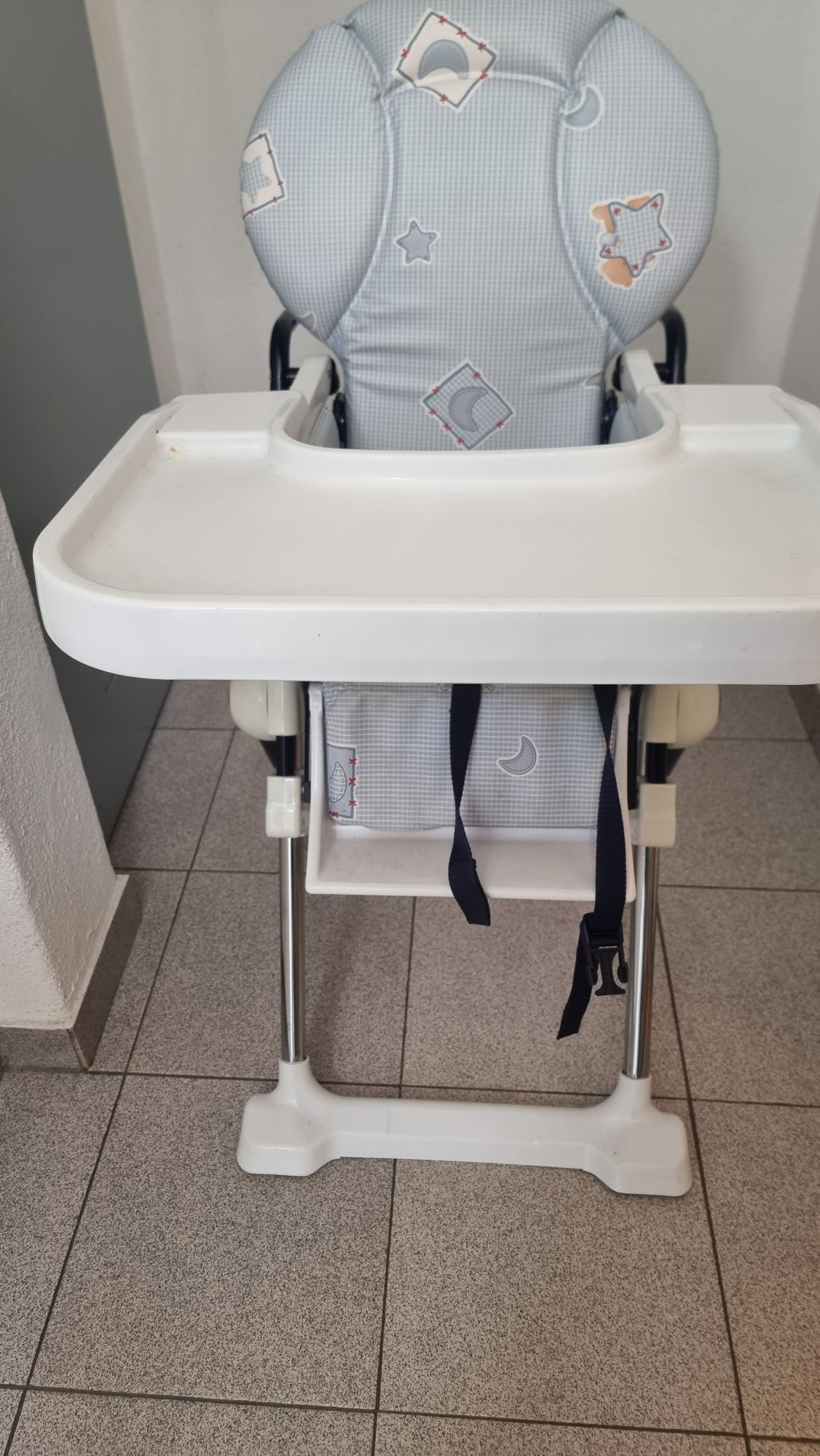 Cadeira de refeições para bebés